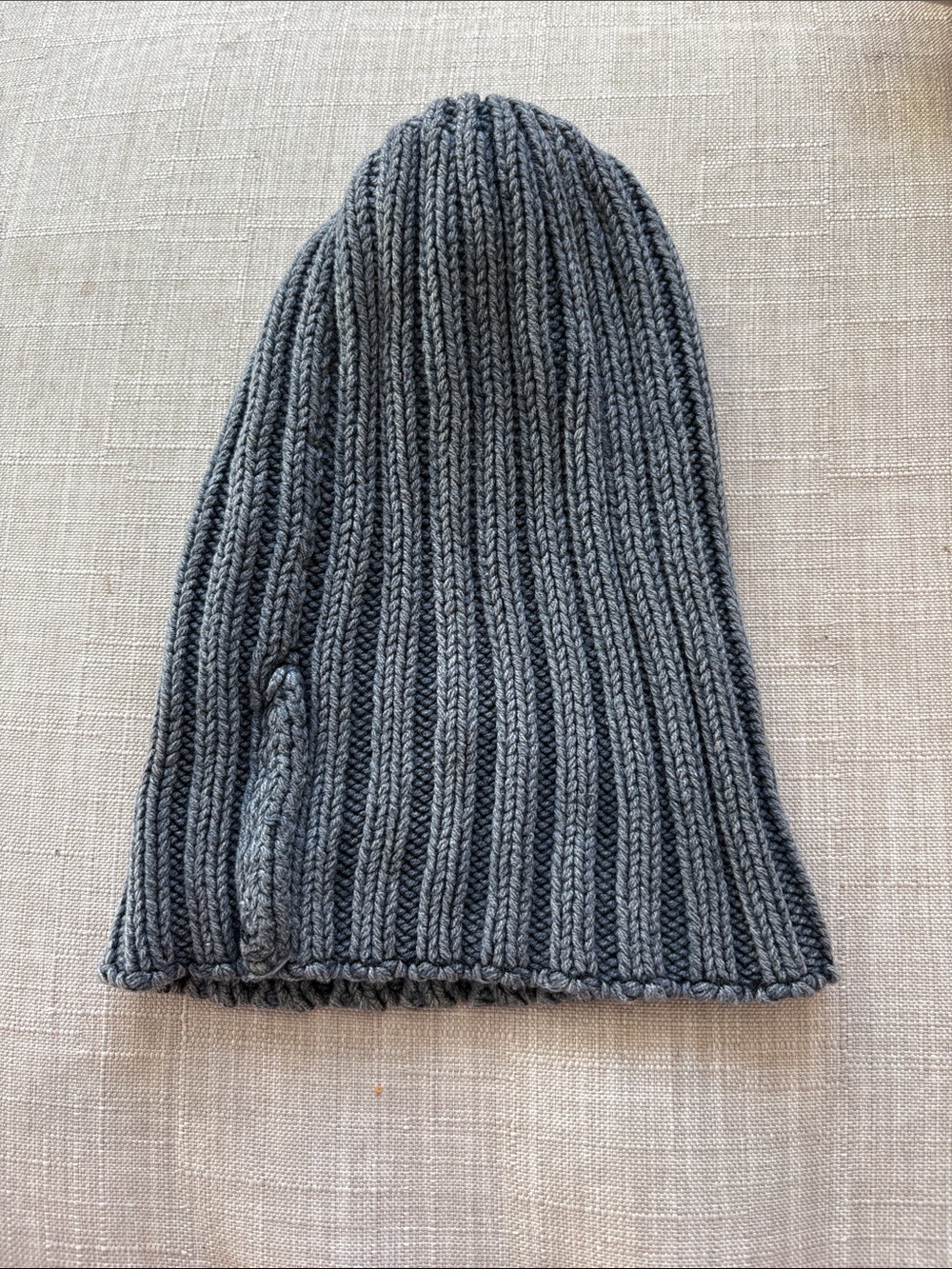 Zara Ribbed Knit Beanie - Gray